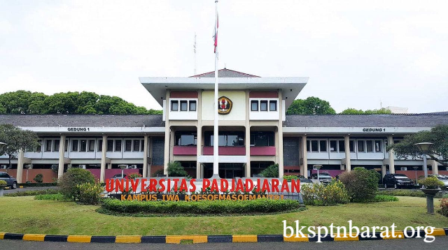 Rekomendasi Universitas di Bandung dan Jurusan Terbaik